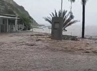 Συναγερμός στη Σκύρο: Σε κατάσταση έκτακτη ανάγκης το νησί – Ασταμάτητες οι βροχές και οι καταιγίδες