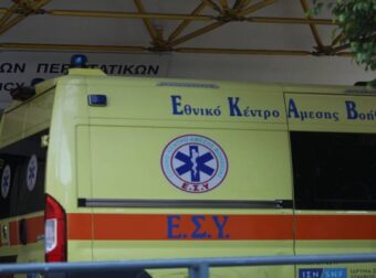 Σοκ στην Θεσσαλονίκη: Άνδρας έπεσε από το δεύτερο όροφο έπειτα από έντονο καβγά με τη σύζυγό του (video)