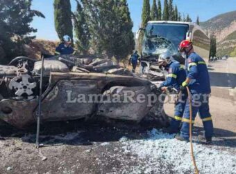 Απανθρακώθηκε σε τροχαίο όταν το αυτοκίνητο που οδηγούσε συγκρούστηκε με λεωφορείο