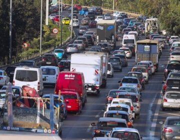 Τροχαίο με σύγκρουση 4 οχημάτων στη Μεσογείων – Καθυστερήσεις στο ρεύμα προς Αθήνα