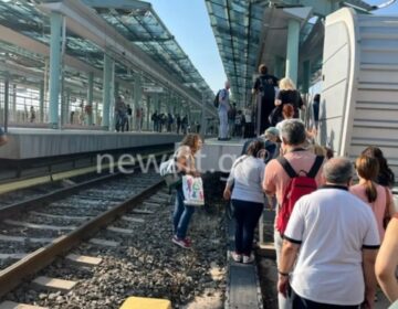 ΕΚΤΑΚΤΟ – Φωτιά στις γραμμές του ηλεκτρικού