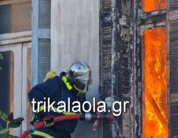 Κάηκε ολοσχερώς μονοκατοικία – Στο δρόμο ηλικιωμένη γυναίκα