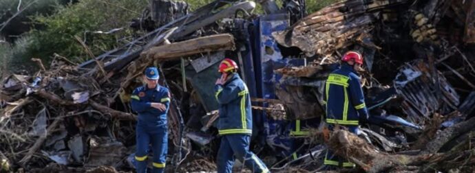 Τέμπη: Φρικιαστικά ντοκουμέντα από τα μπάζα – «Ενωμένο κινητό, λίπος, τζάμια και τριχωτό κεφαλής»